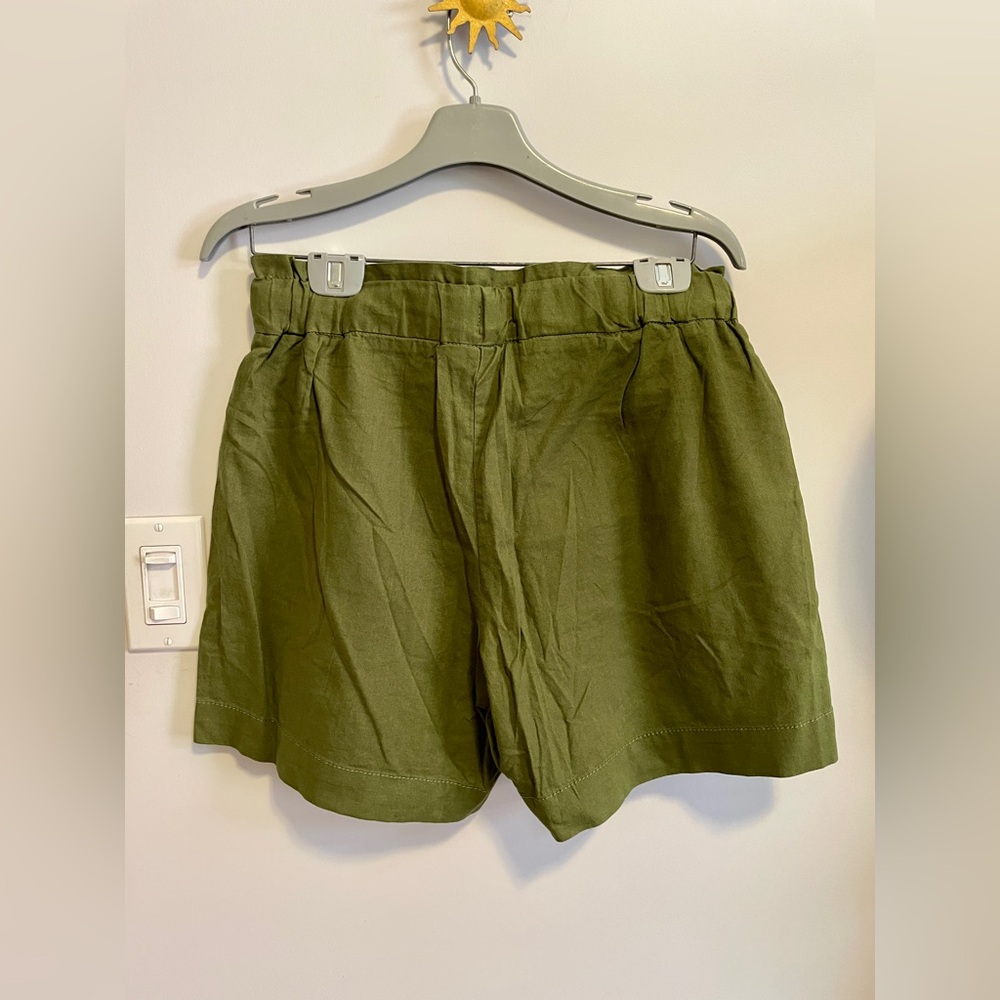 Linen Shorts - Picture 2 of 4